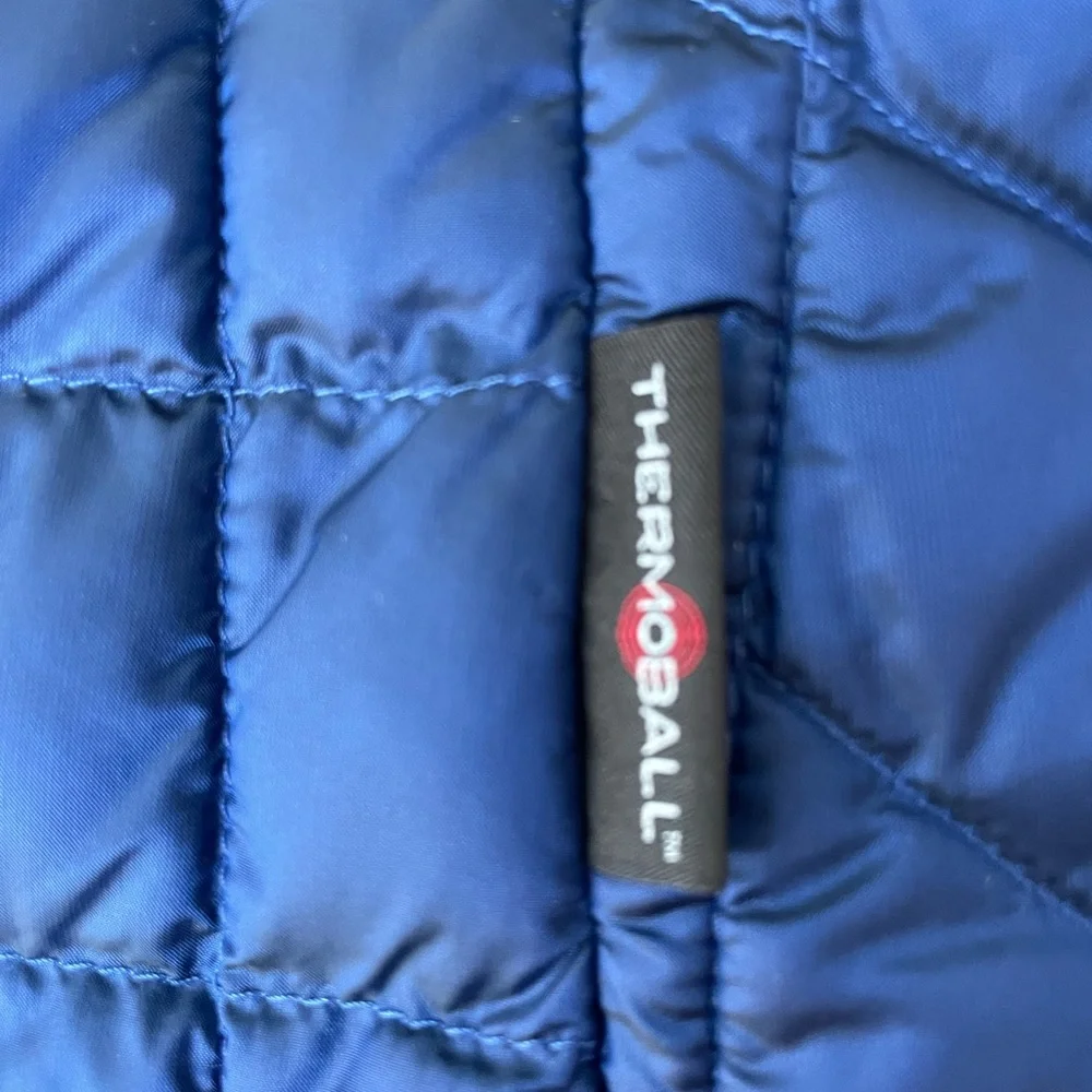 The North Face Thermoball Women's Blue Quilted Jacket - Picture 6 of 8
